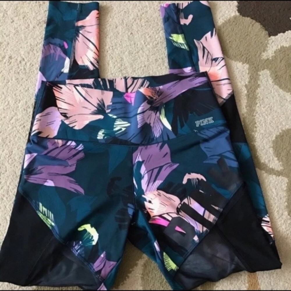 VS PINK Leggings for @llk24